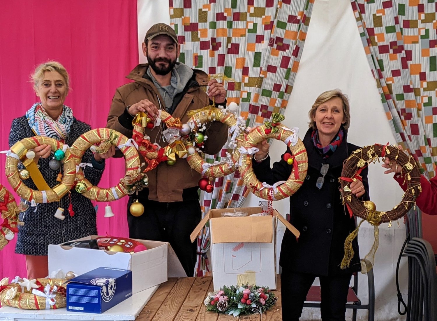 Café rencontres pour les décorations de Noël